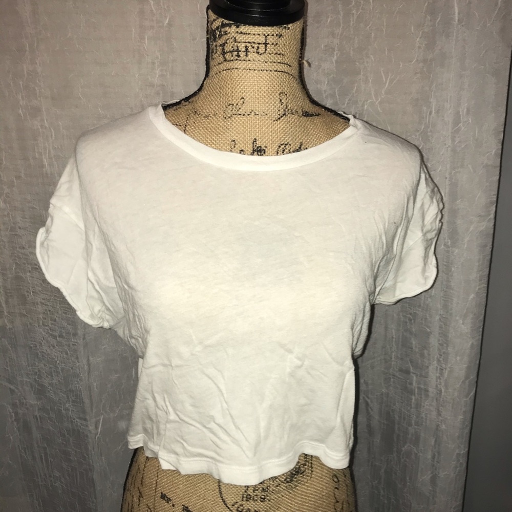 Cropped white tee